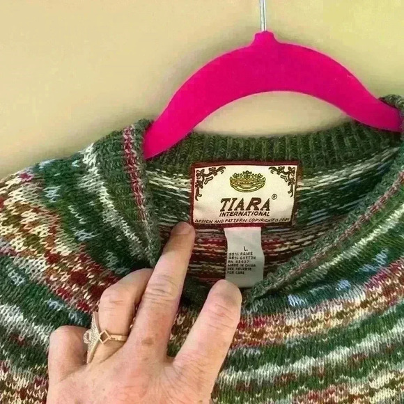 Tiara International 2001 sweater size L - Picture 5 of 6